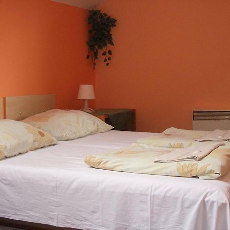 Hotel Formule Дечин Екстер'єр фото