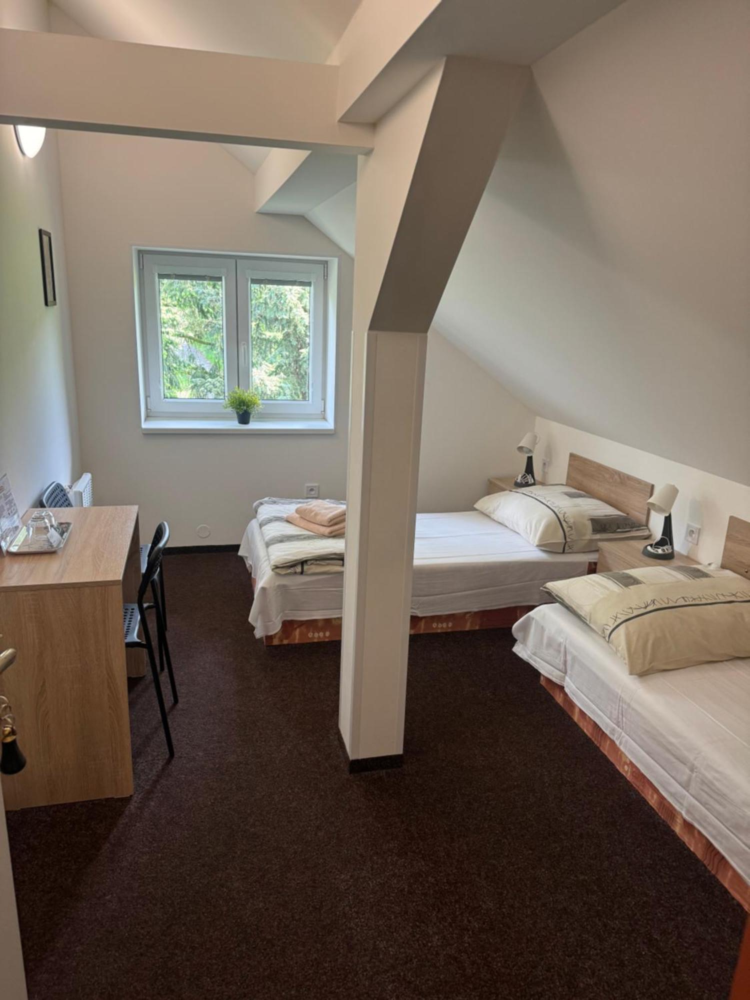 Hotel Formule Дечин Екстер'єр фото