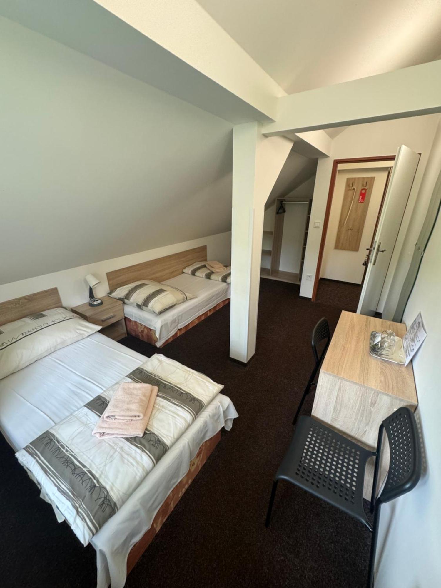 Hotel Formule Дечин Екстер'єр фото