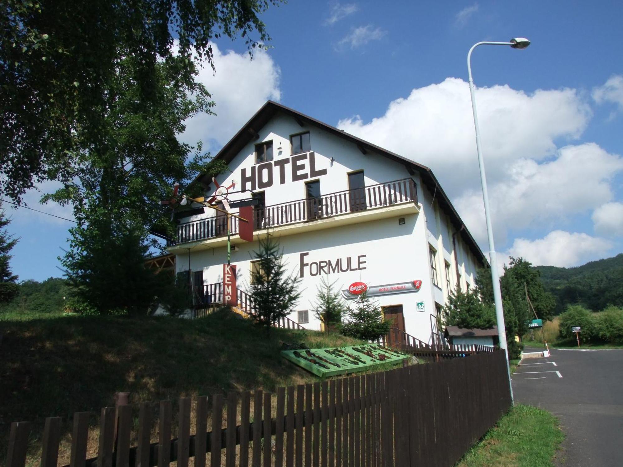 Hotel Formule Дечин Екстер'єр фото